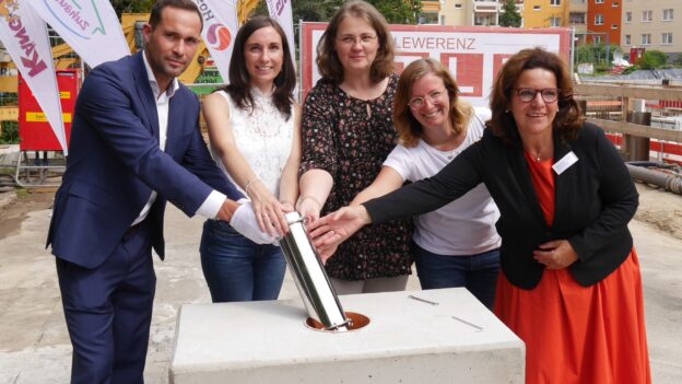 Grundsteinlegung Kuchengarten4